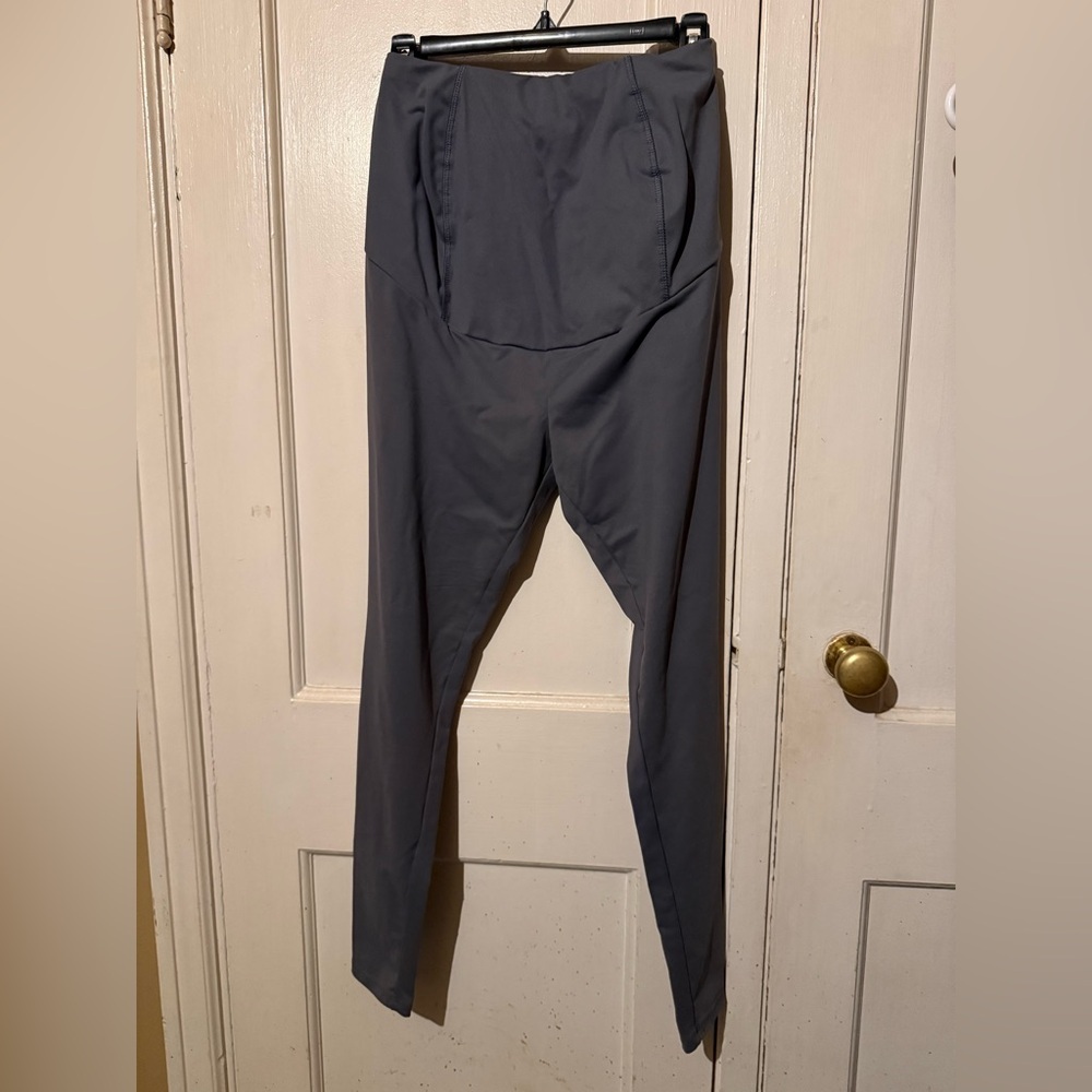 Time and Tru Maternity Full Panel Leggings Gray Size Small (4–6)